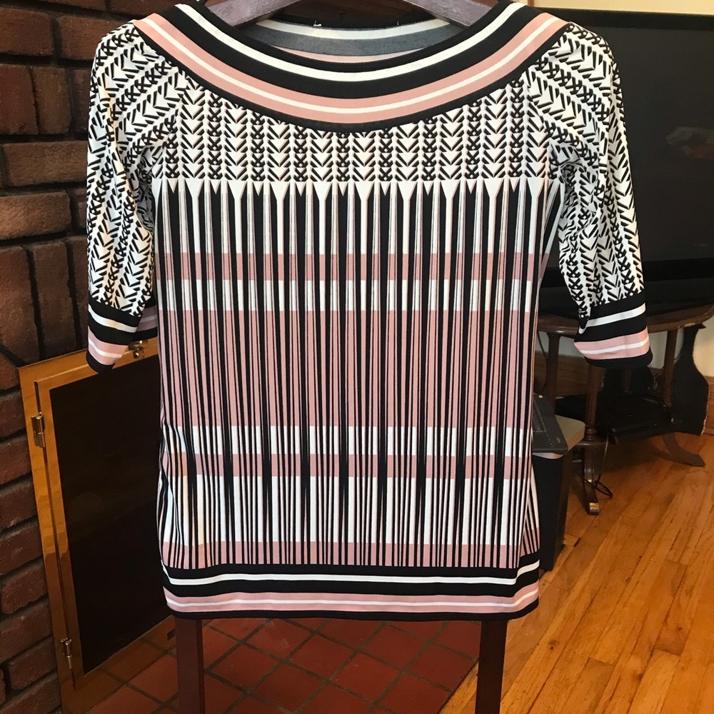 Max studio top size M